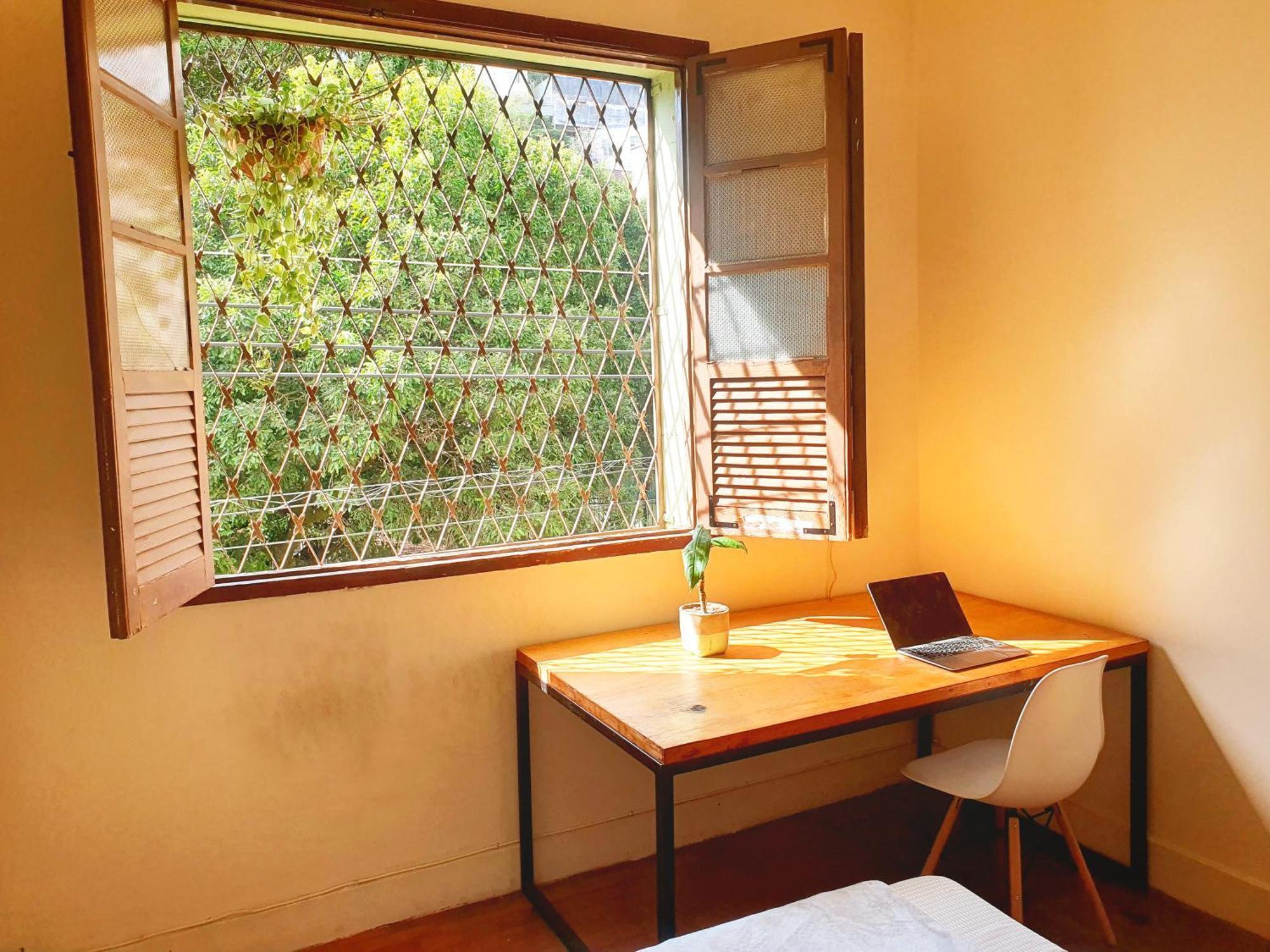 Quarto Casal Com Janela Casa Caramel Belo Horizonte Kültér fotó